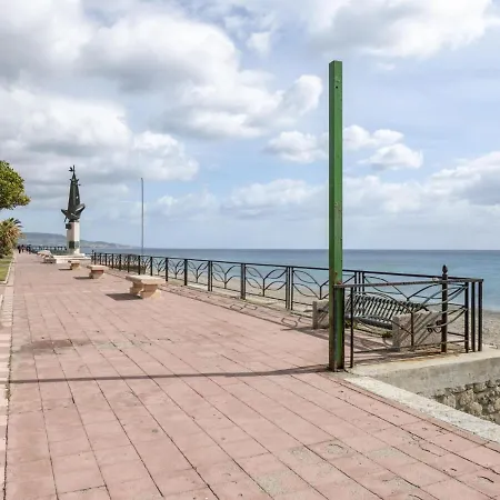 Villa Simplistic In Near Seabeach