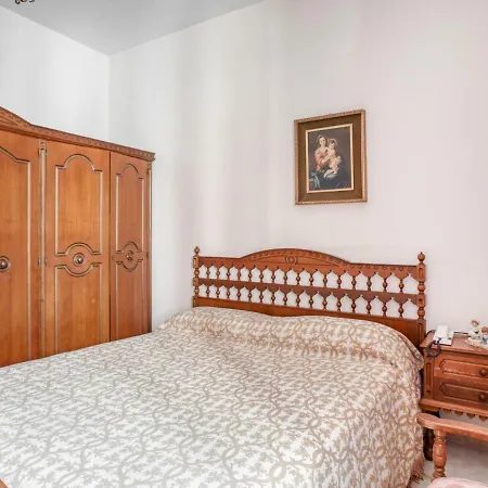 Simplistic In Near Seabeach Villa